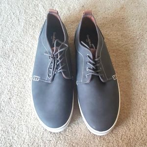 Mens shoes